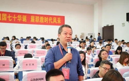 全國融媒采訪團走進武漢交通職業學院探尋 水上速度